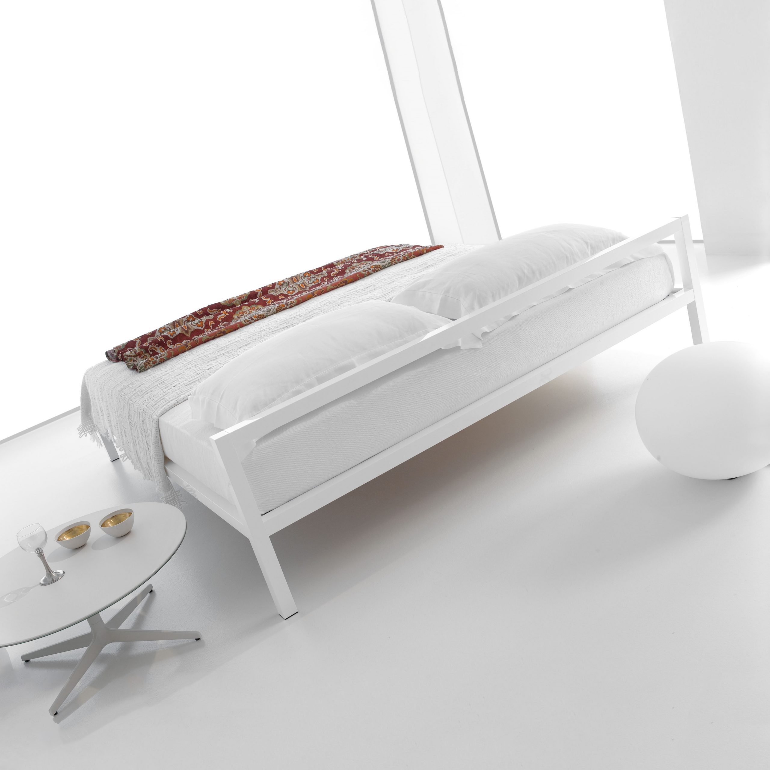 Cama elegante y minimalista  ALUMINIUM BED by  MDF Italia