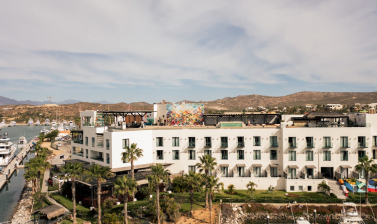 Hotel El Ganzo mural con vista al mar