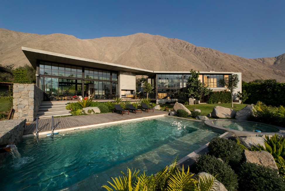 Casa MD surge de la búsqueda por habitar el paisaje y no dominarlo.
