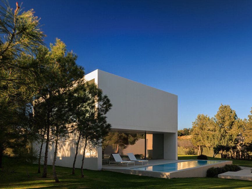 NIU N230, concebido con un enfoque centrado en la arquitectura.