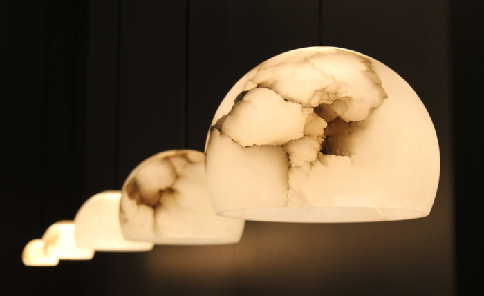 “NEIL – La pureza de la luz esculpida”